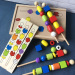 蒙台梭利教具启蒙益智力早教玩具三体六色木制大串珠盒